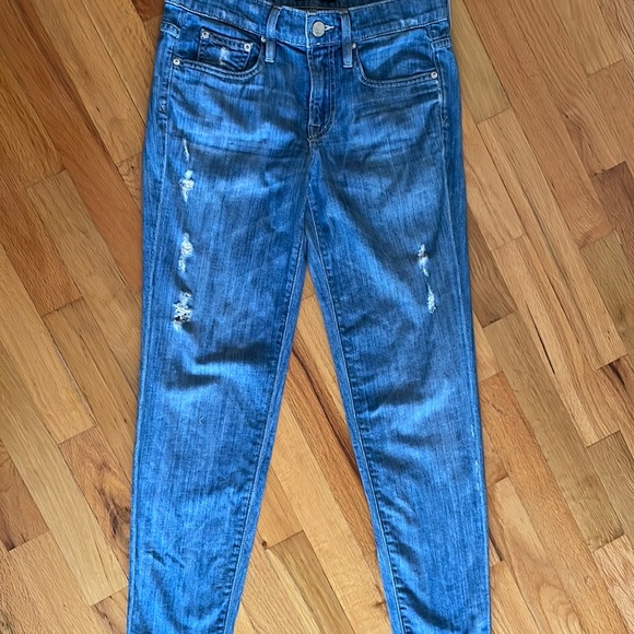Vince Mason relaxed rolled distressed jeans - Picture 5 of 12
